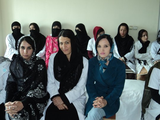 Zaghrona Sabet (center) and her classmates
